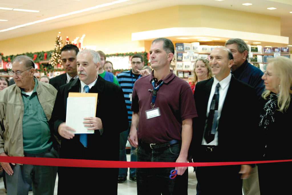 Ocean State Job Lot opens 104th store on Hartford Ave