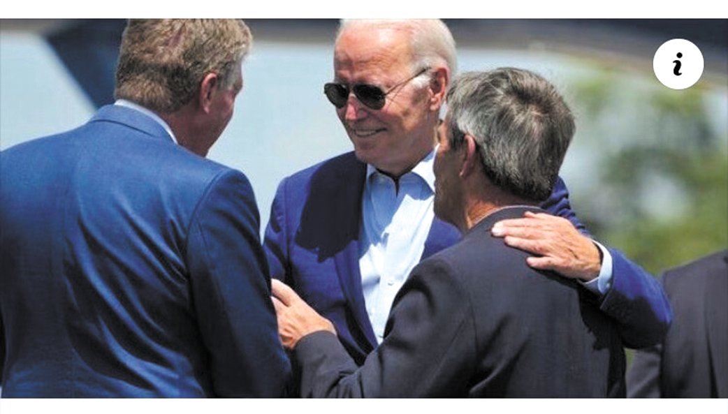 GETTING TO KNOW YOU: President Biden with his arm around Mayor Picozzi after being greeted by state officials July 20 at Green Airport.  (Photo courtesy of Mayor Picozzi)